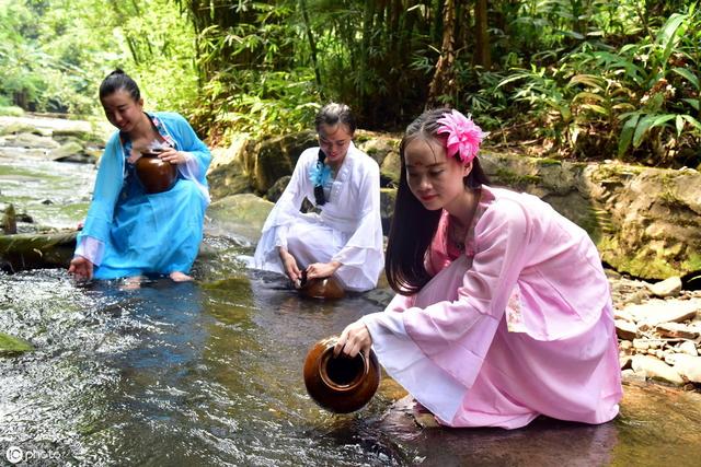 七夕節農村的家里還韌針，烙“七巧餅”么？你們那里“七夕”都有什么風(fēng)俗習慣？