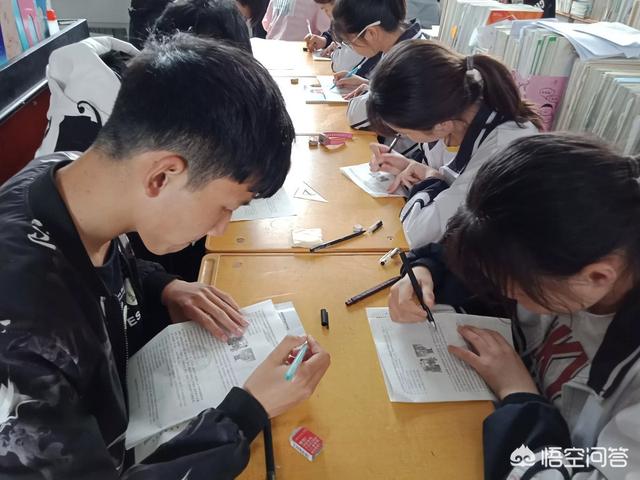 您覺(jué)得現在小學(xué)生要減負嗎？